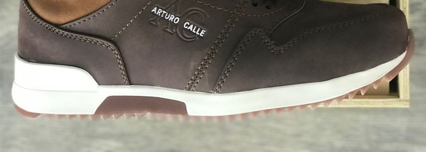 Calzado  deportivo Masculino de Cuero industrial. Confortable suela expanso liviana. resistentes cordones planos. el sello de marca grabado, garantiza calidad.